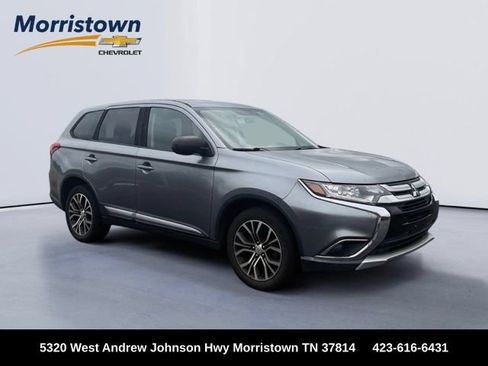 Used 2018 Mitsubishi Outlander ES AWD/4WD image 1