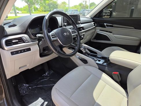 Used 2020 Kia Telluride S w/ S 8 Passenger Seating Package FWD image 31