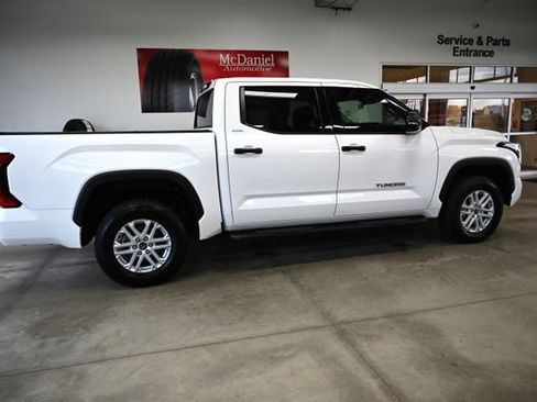 Used 2023 Toyota Tundra SR5 w/ SR5 Convenience Package AWD/4WD image 5