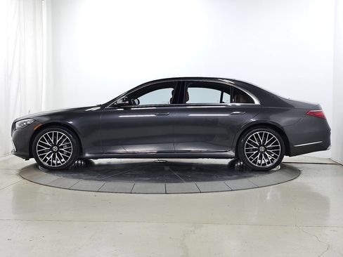 Used 2022 Mercedes-Benz S 580 4MATIC Sedan image 4