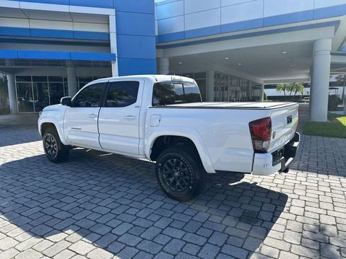 Used 2022 Toyota Tacoma SR5 w/ Technology Package RWD image 17