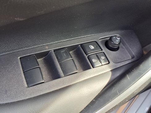 Used 2024 Toyota Corolla SE w/ SE Convenience Package image 32