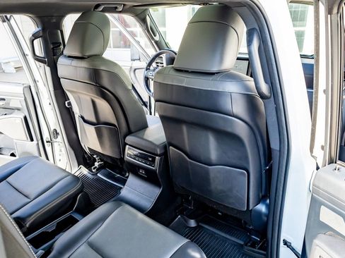 Used 2024 Lexus GX 550 image 32