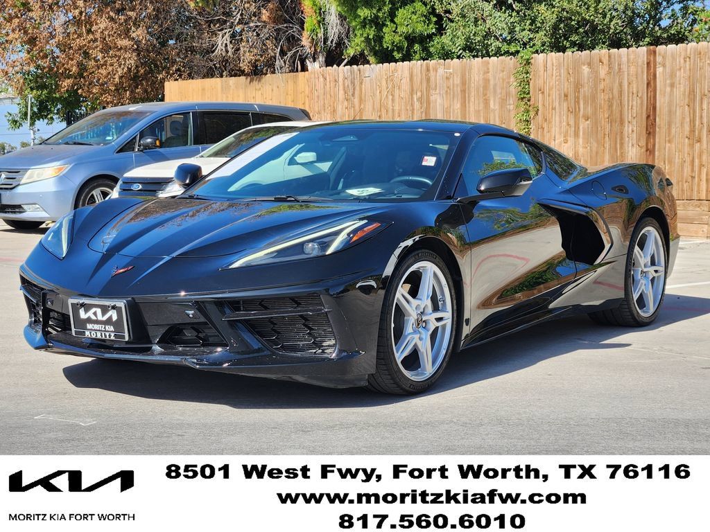 Used 2025 Chevrolet Corvette Stingray Premium Cpe w/ 3LT RWD image 3