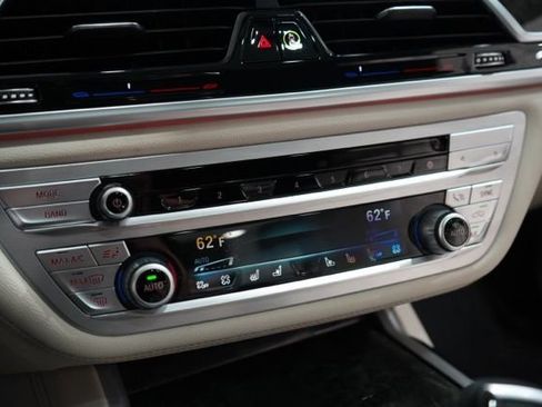 Used 2021 BMW 740i xDrive w/ M Sport Package image 28