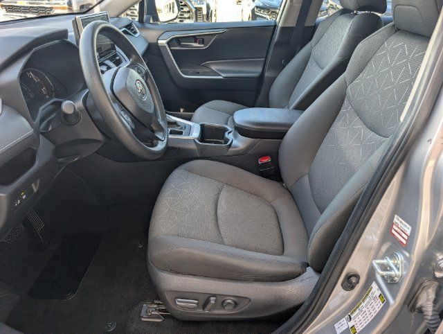 Used 2025 Toyota RAV4 XLE AWD/4WD image 8
