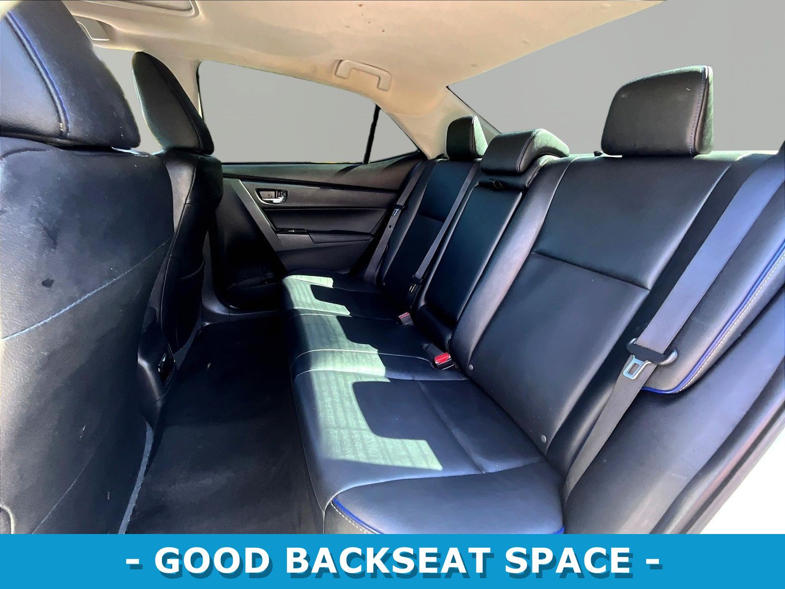 Used 2017 Toyota Corolla XSE w/ Carpet Mat Package (TMS) FWD image 22