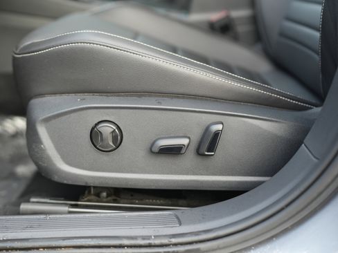 Used 2022 Volkswagen Jetta SE w/ Panoramic Sunroof Package image 28