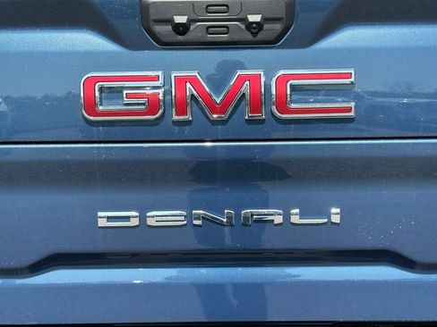 New 2026 GMC Sierra 2500 Denali w/ Denali Reserve Package AWD/4WD image 40