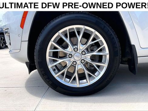 Used 2021 Jeep Grand Cherokee L Summit w/ Advanced Protech Group IV AWD/4WD image 11