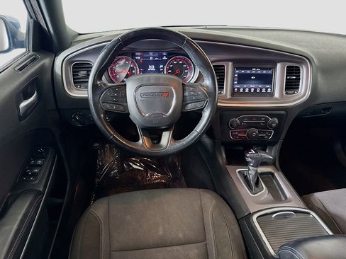 Used 2022 Dodge Charger SXT RWD image 17