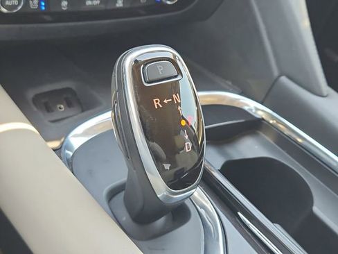 Used 2019 Buick Enclave Premium FWD image 25