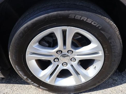 Used 2023 Dodge Charger SXT RWD image 13