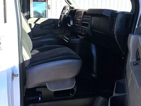 Used 2021 GMC Savana 2500 w/ Driver Convenience Package image 14