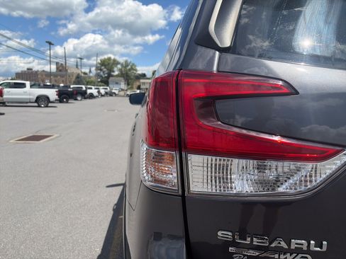 Used 2020 Subaru Forester Limited AWD/4WD image 15