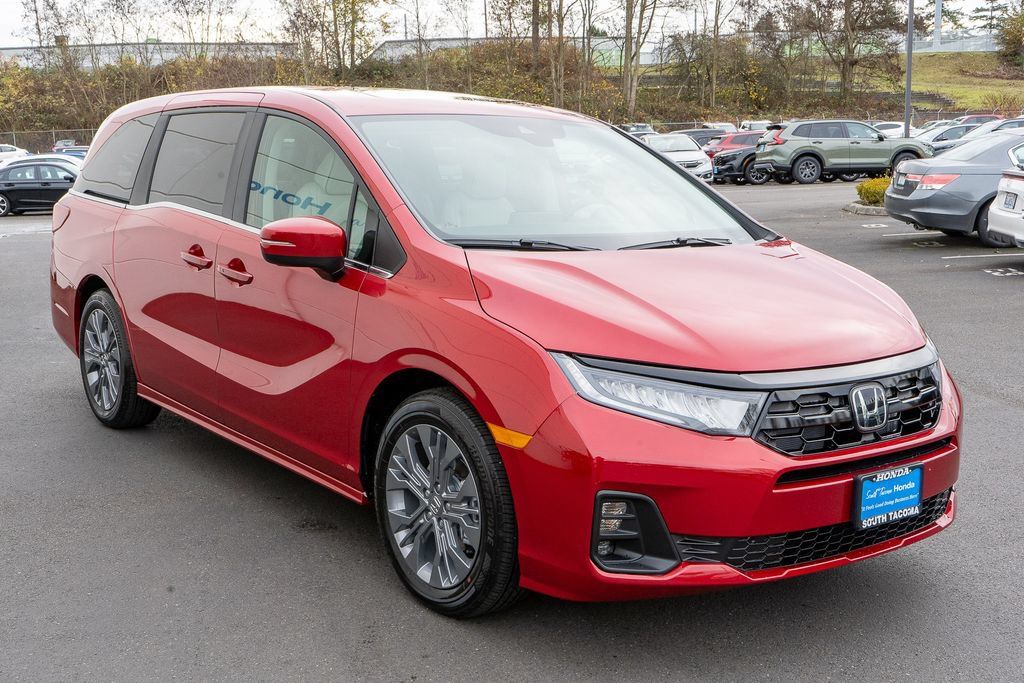 New 2026 Honda Odyssey Touring image 4