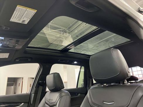 Used 2022 Cadillac XT6 Premium Luxury image 21