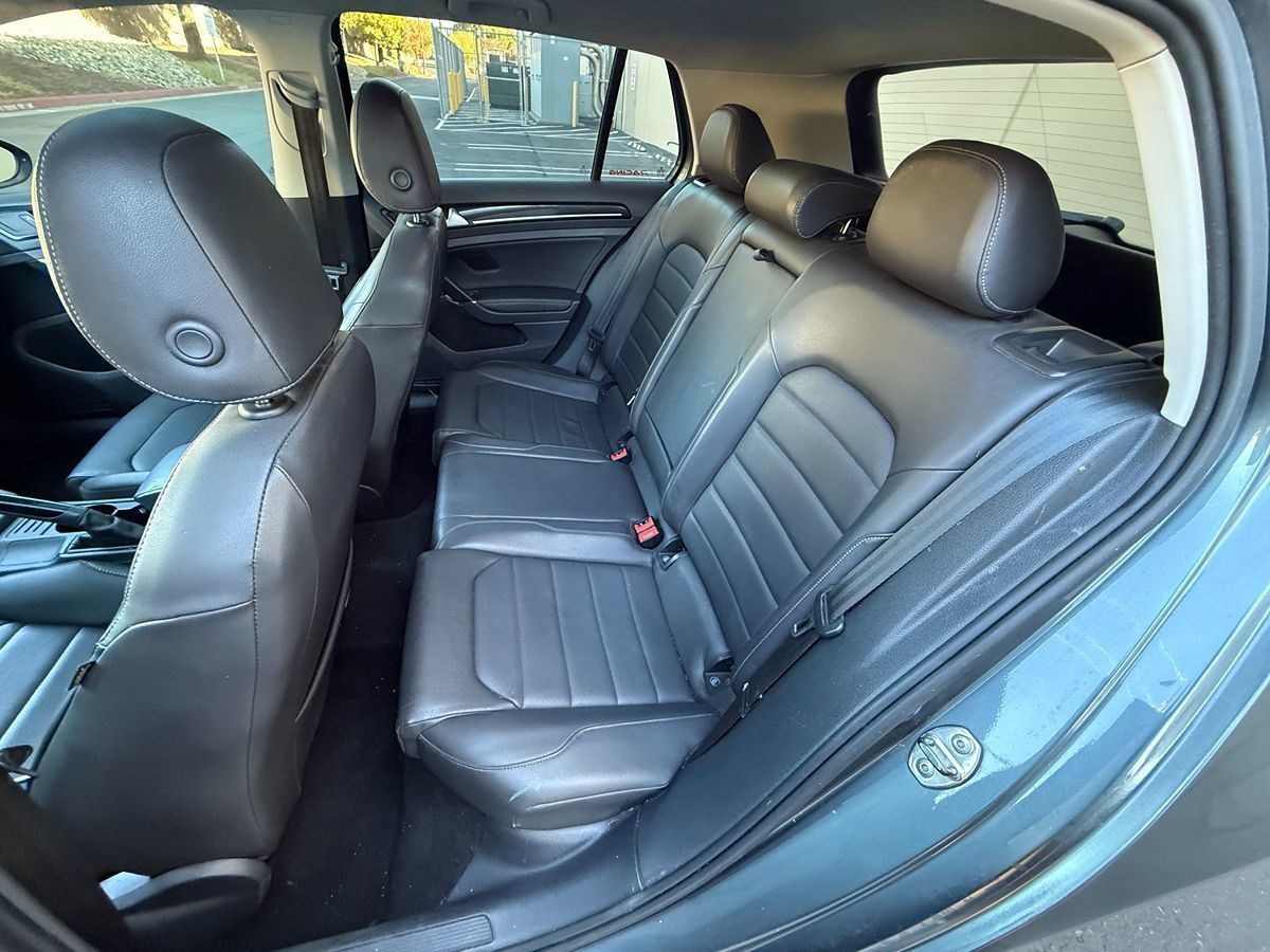 Used 2015 Volkswagen Golf S FWD image 7