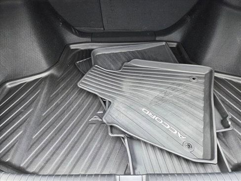 Used 2023 Honda Accord Touring image 6