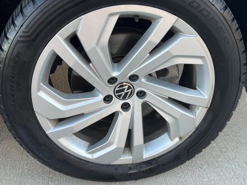 Certified 2021 Volkswagen Atlas SE image 12