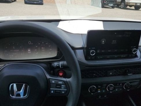 Certified 2025 Honda Accord LX image 17