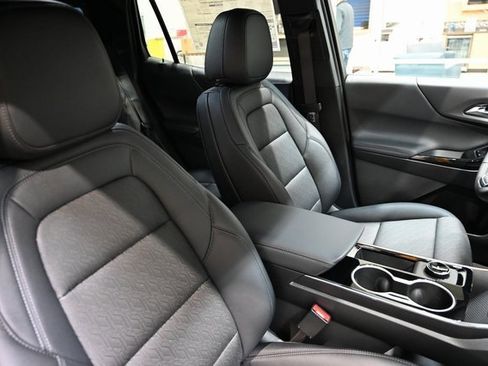 New 2026 Chevrolet Equinox LT w/ Convenience Package II image 8