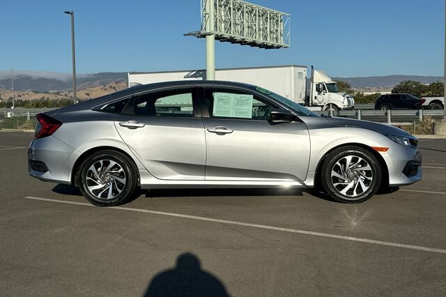 Used 2017 Honda Civic EX image 3