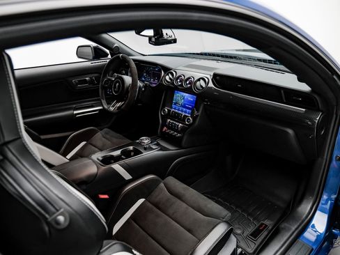 Used 2021 Ford Mustang Shelby GT500 w/ Carbon Fiber Track Pack image 51