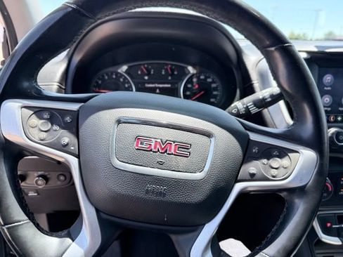 Used 2023 GMC Terrain SLT AWD/4WD image 12