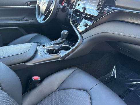 Used 2022 Toyota Camry XSE image 31