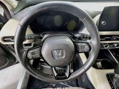 Used 2024 Honda HR-V EX-L image 11