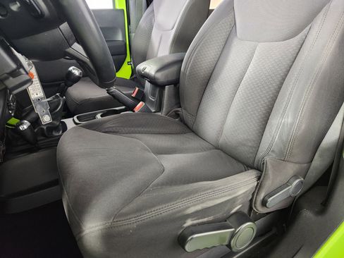 Used 2013 Jeep Wrangler Sport image 15