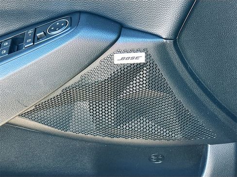 Certified 2025 Kia Seltos SX w/ SX Sunroof Package image 19