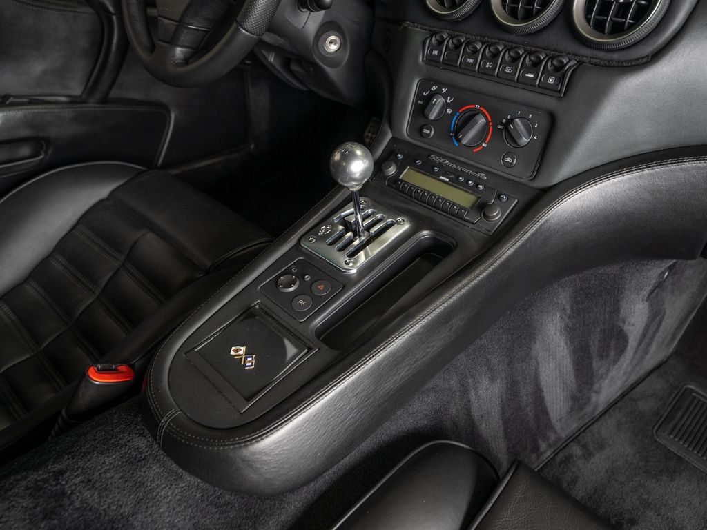 Used 2000 Ferrari 550 Maranello Coupe RWD image 18