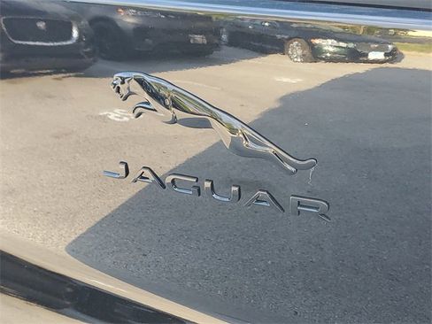 New 2024 Jaguar I-PACE R-Dynamic HSE image 9