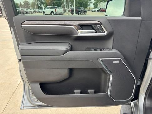 Certified 2026 Chevrolet Silverado 1500 LTZ AWD/4WD image 18
