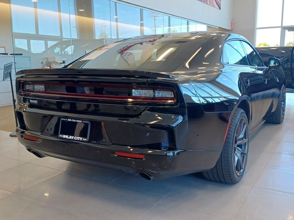 Used 2027 Dodge Charger Scat Pack w/ Blacktop Package AWD/4WD image 3