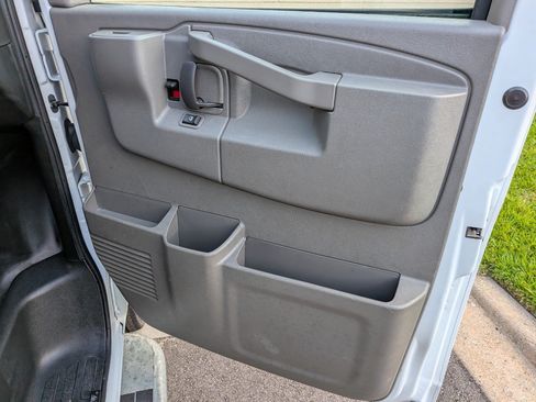 Used 2025 Chevrolet Express 2500 w/ Driver Convenience Package RWD image 23