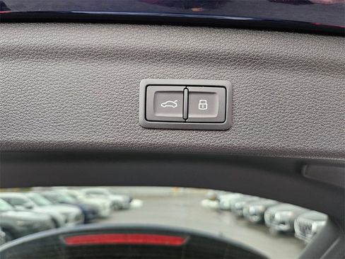 New 2025 Audi Q3 2.0T Premium image 24