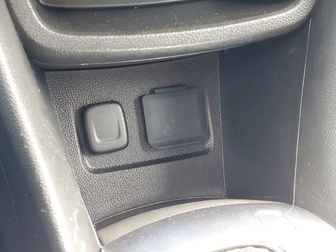 Used 2015 Buick Encore Convenience AWD/4WD image 27