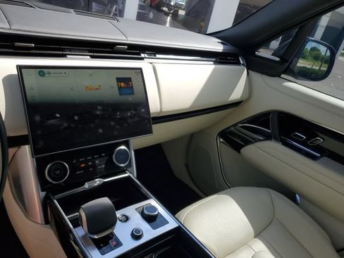 Used 2023 Land Rover Range Rover Long Wheelbase Autobiography AWD/4WD image 24