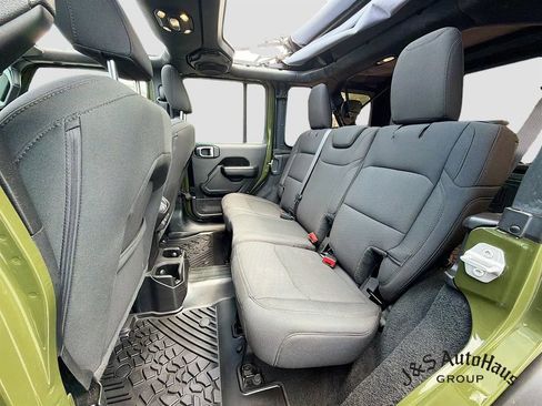 Used 2021 Jeep Wrangler Unlimited Sport AWD/4WD image 25