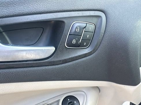 Used 2018 Ford Escape Titanium FWD image 17