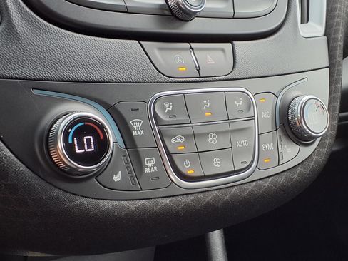 Used 2024 Chevrolet Malibu LT FWD image 26