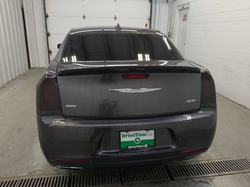 Used 2018 Chrysler 300 S w/ 300S Premium Group 2 image 6
