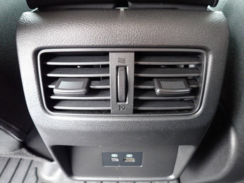 Used 2023 Nissan Rogue SV image 13