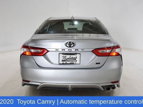 Used 2020 Toyota Camry SE FWD image 5