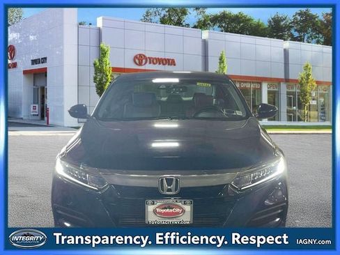Used 2018 Honda Accord LX image 2