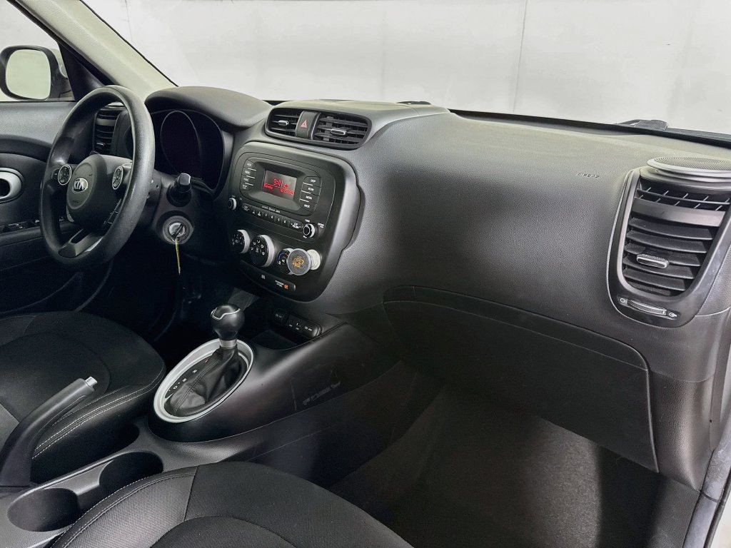 Used 2014 Kia Soul FWD image 31