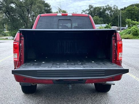 Used 2017 Ford F150 XLT w/ Equipment Group 302A Luxury AWD/4WD image 9